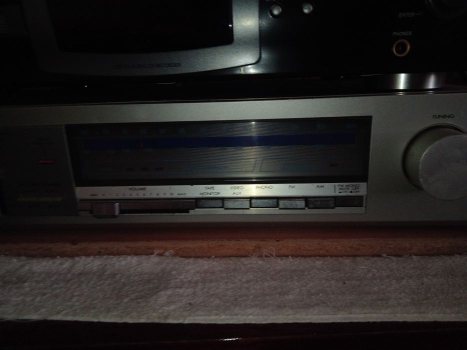 Amplificator cu radio JVC R-K11 . stereo 2x25w