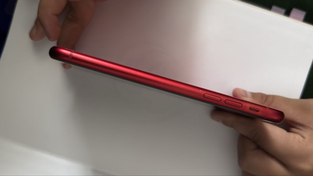 Продам Iphone 11