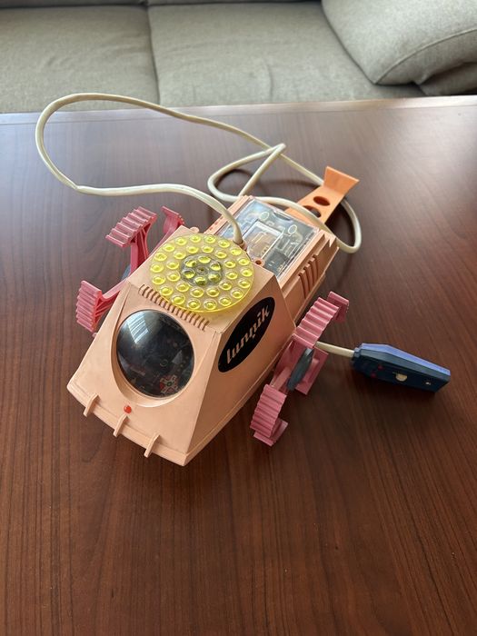 Колекционерска играчка луноход Лунник с дистанционно управление