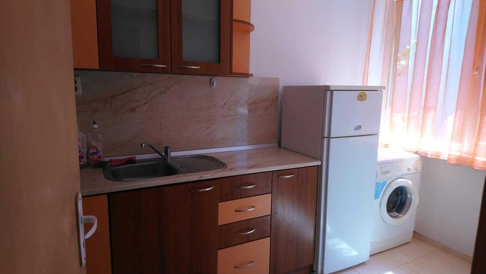 Дава се под наем Тристаен апартамент в Пловдив, Гагарин - 74 кв.м за 255 € - Снимка #2