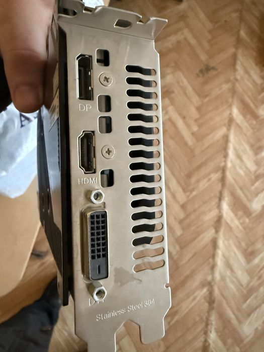 Kompyuter qurilmalari Intel(R) Xeon(R) CPU-E5