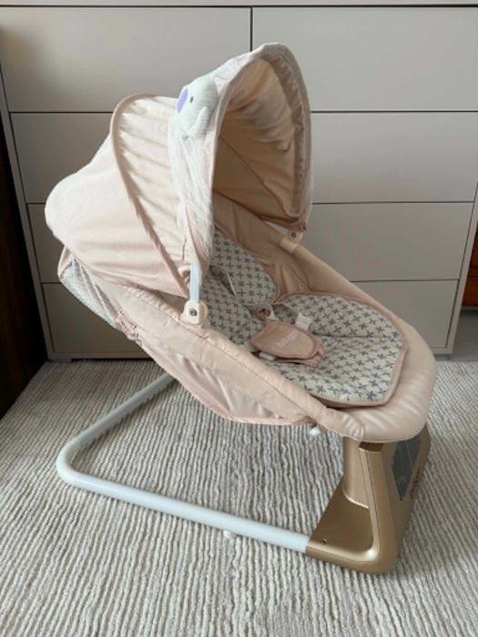 Leagăn / Balansoar electric 3D Motion BabyHug™ – Beige pentru bebe / nou-nascut