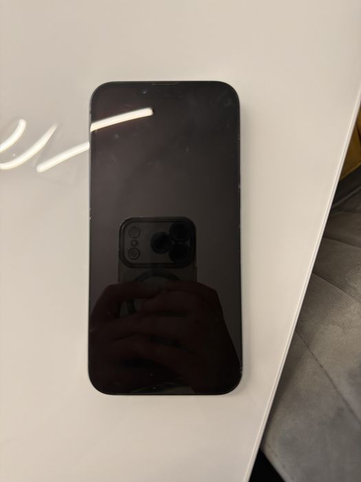 Iphone 13 перфектен