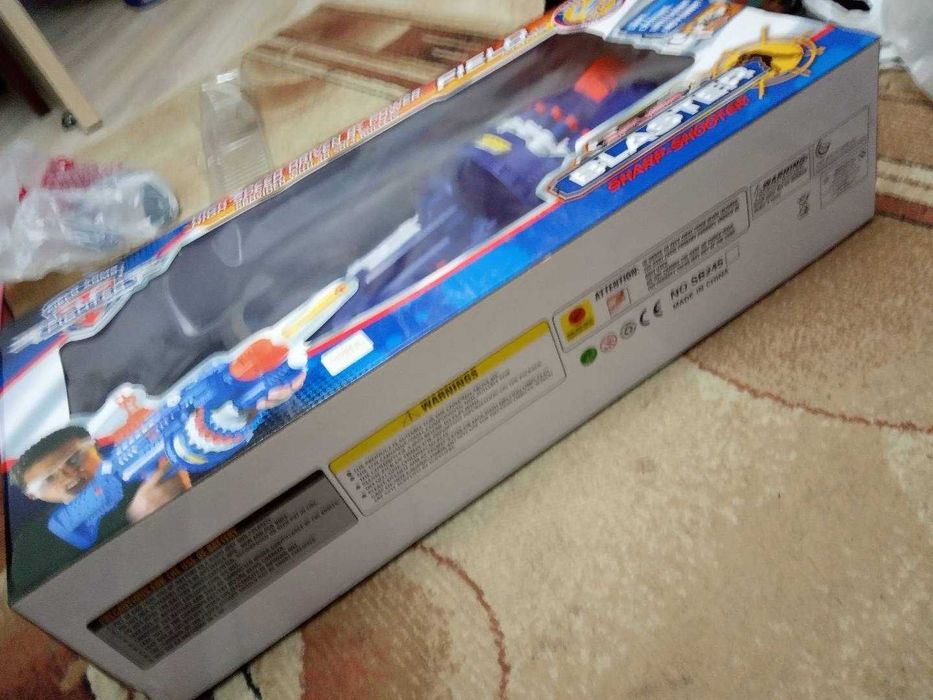 Бластер с присосками