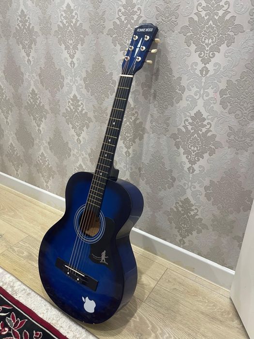 Гитара акстика..