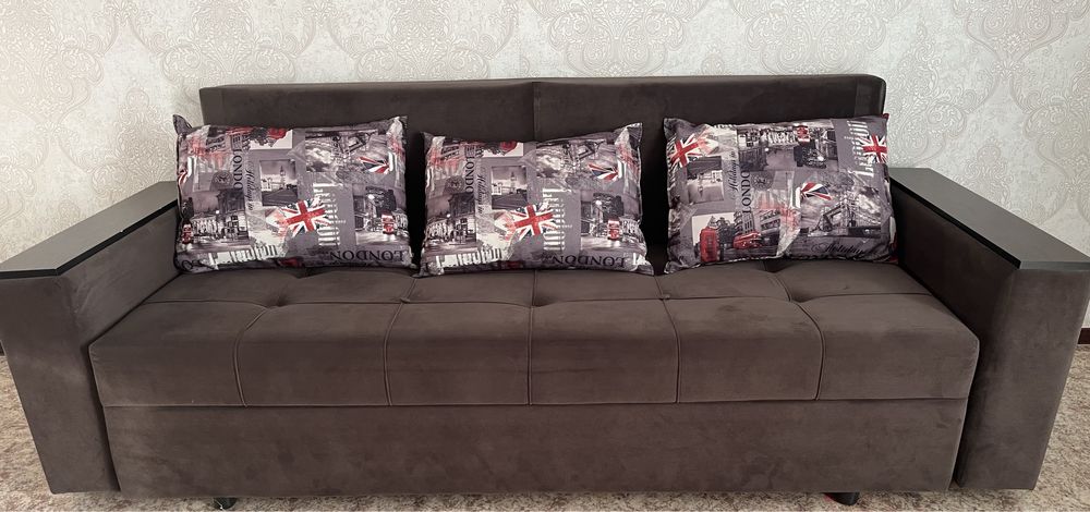 Продается диван.