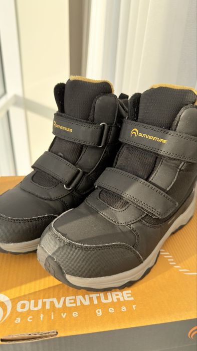 Продам ботинки детские утепленные Outventure