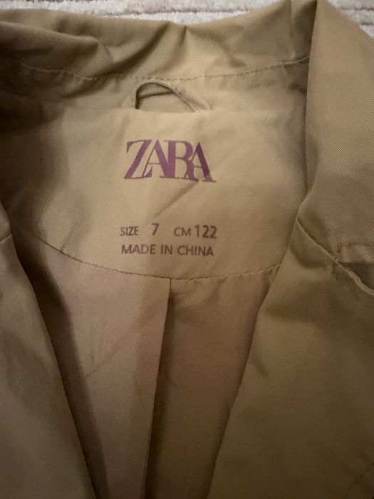 Продам плащ на девочку, 7 лет