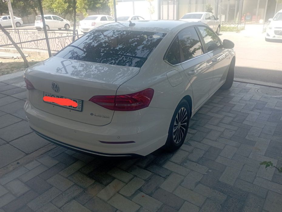 Volkswagen E Lavida