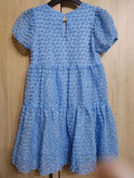 Продаю детские платья на 7-8, 9-12 лет