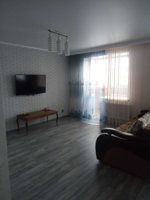 Сдам 2 комнатную квартиру студию