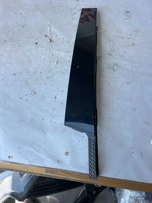 Лаисна за врата Skoda Octavia 3