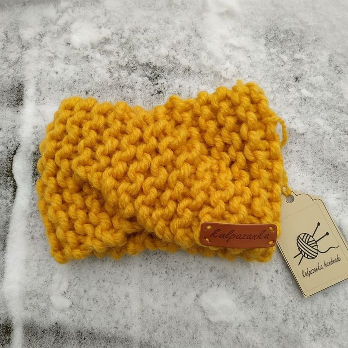 Шапки и шалове ръчно плетени