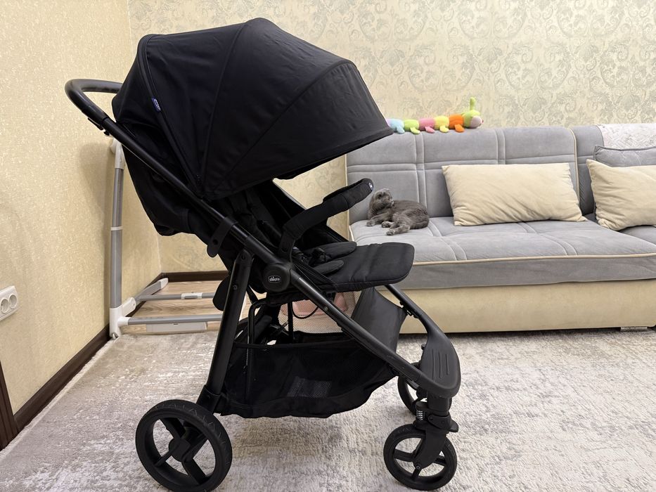 Детская фирменая колеска Chicco