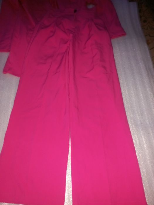 Ayollar uchun kastum shim 100 ming 46 razmer