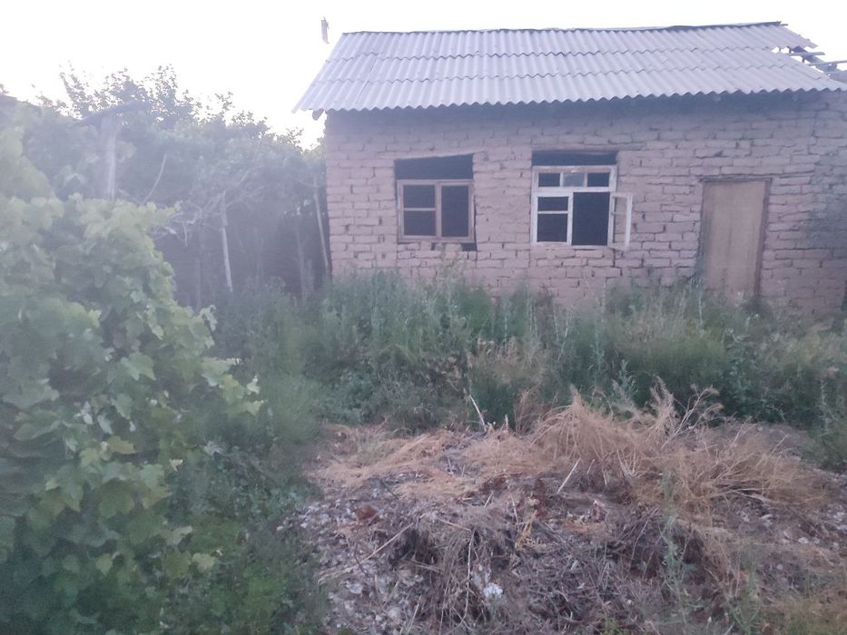 Продаётся участок "Срочно" город Навои Навоинская область 6 соток дача