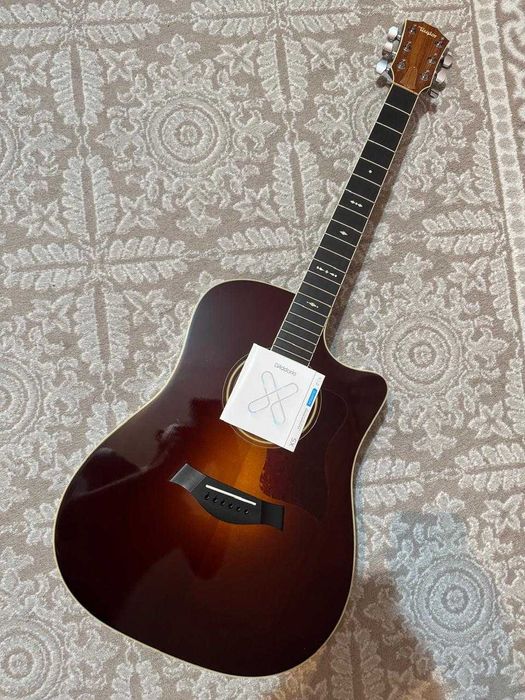 Taylor 710ce (Engelmann Spruce, Ebony) — оригинал