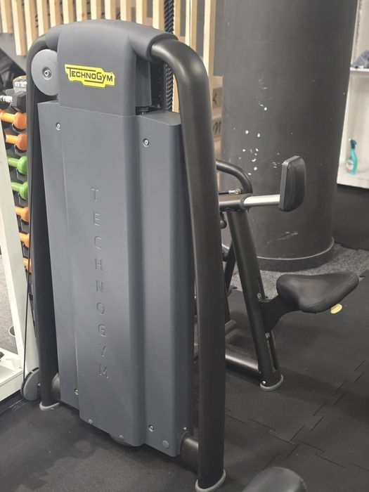 Vând aparat Spate Low Row