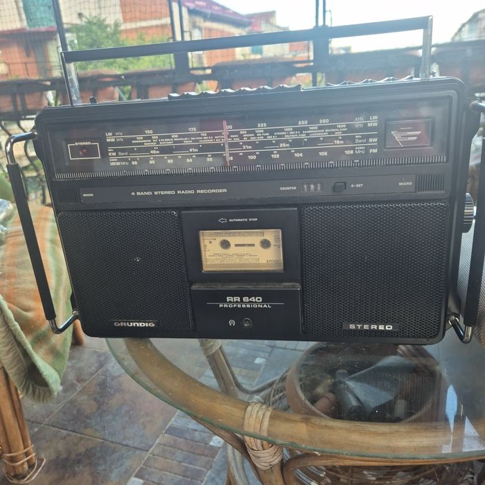 Radio casetofon GRUNDIG