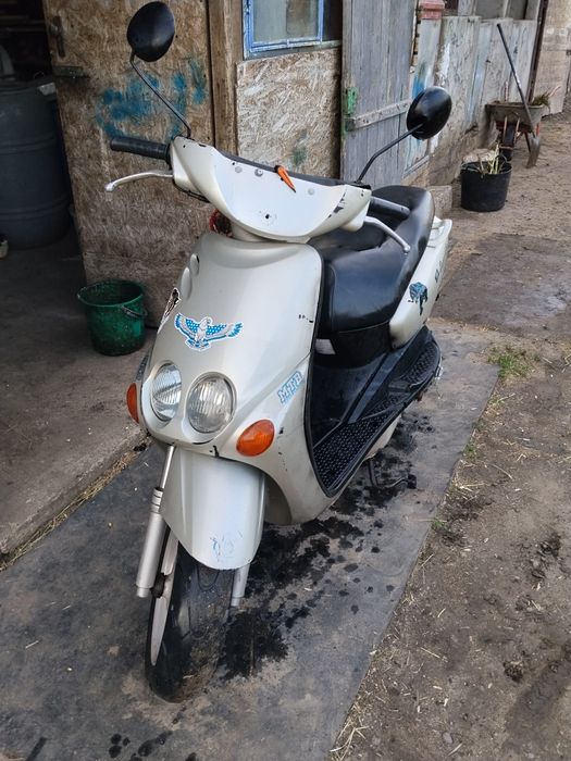 V8ând scuter Yamaha neos stare perfectă cu acte