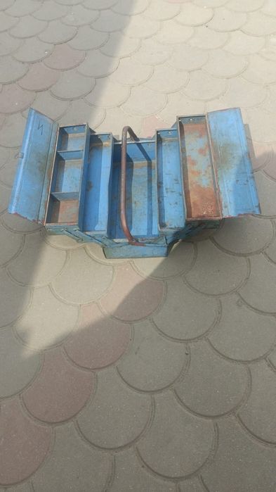 Vând ladă/ trusa de scule tabla