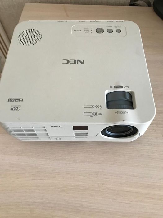 Проектор, видеопроеткор NEC