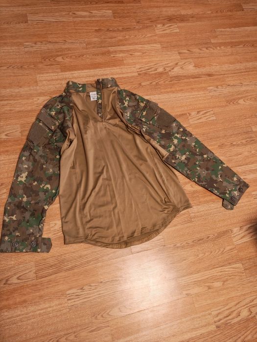 Haine militare de vânzare