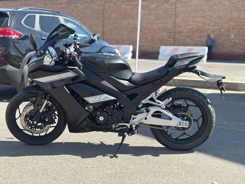Yamaha R1 400 kub