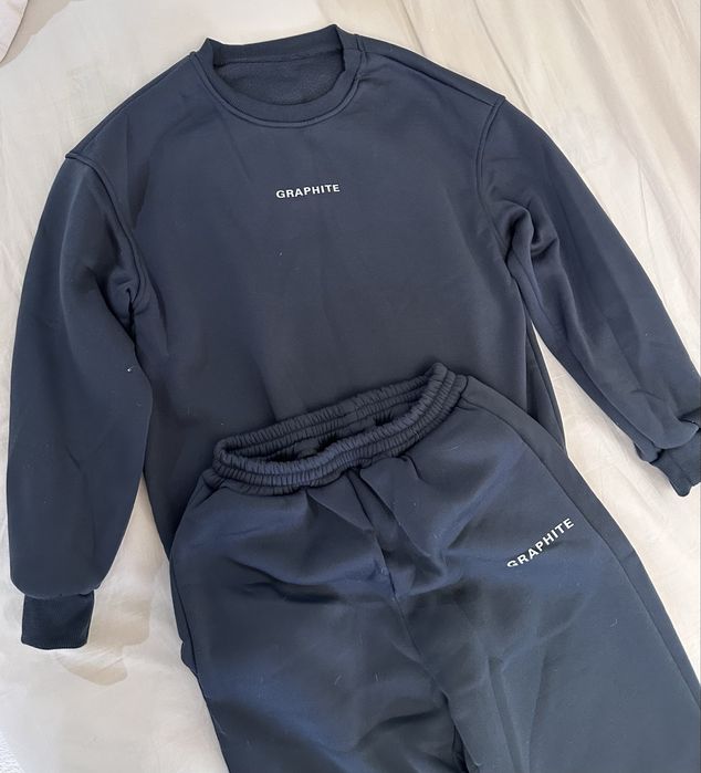 Женская одежда …….