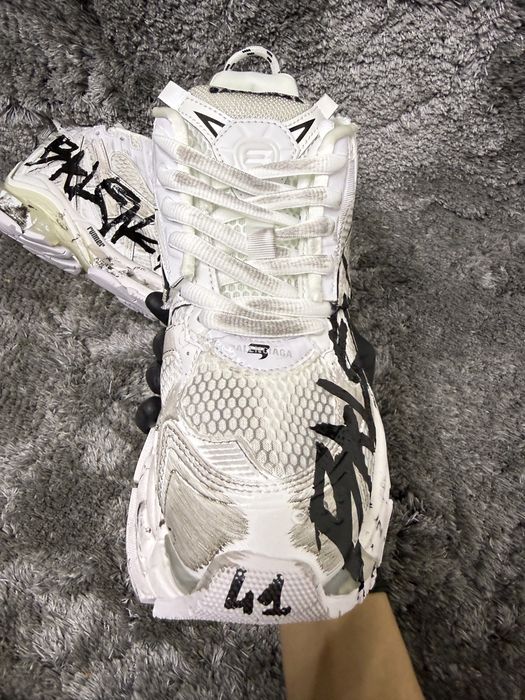Balenciaga Runner Graffiti White/Black