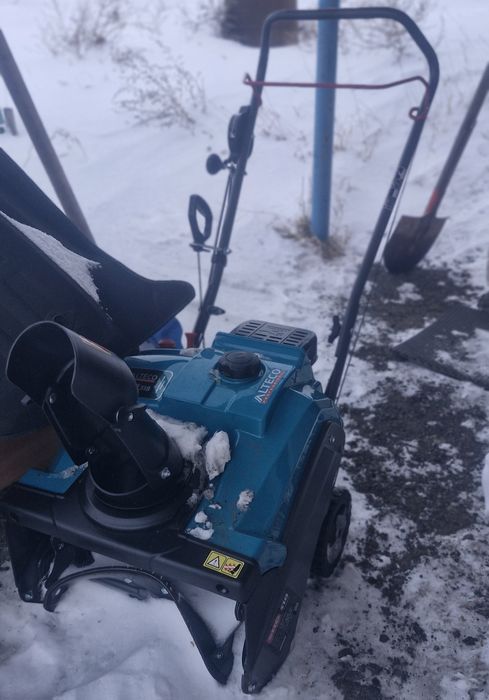 Снегоуборочная машина