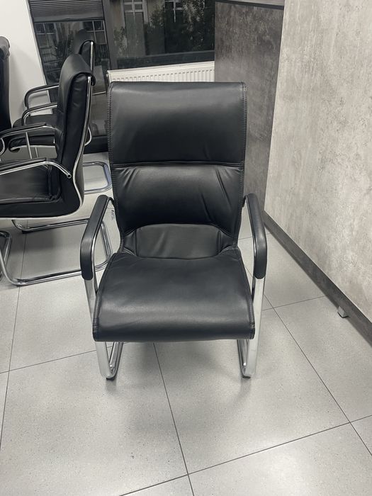 Кресло уриндик сотилади