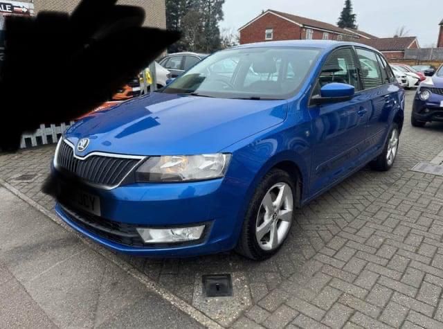 Dezmembrez Skoda Rapid spaceback 2015 1.2 tsi