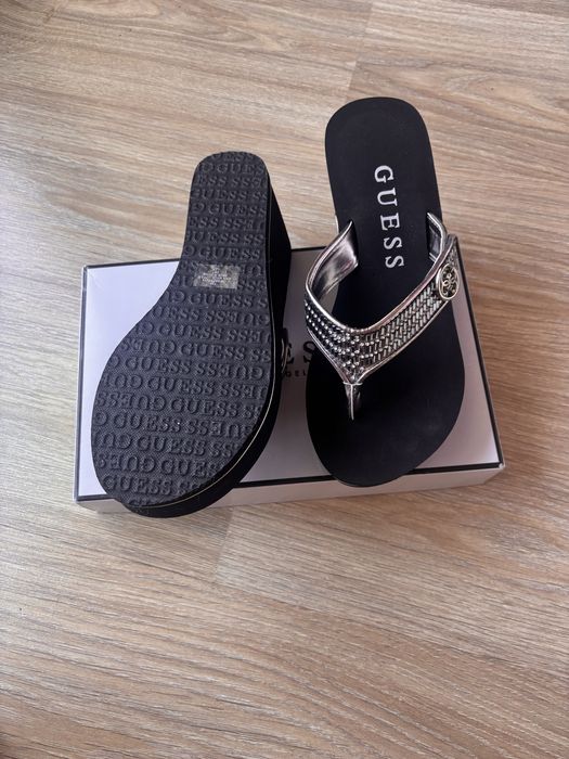 Летни чехли Guess 37-ми номер