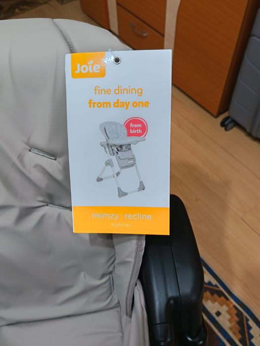 Scaun tip măsuță pentru bebelus