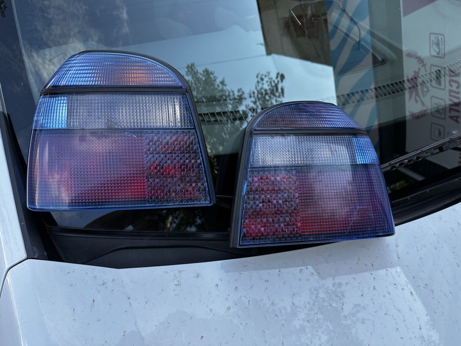 Задние фонари Гольф 3 Magic blue