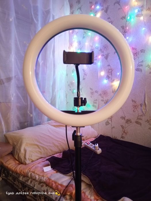 Кольцевая  лампа