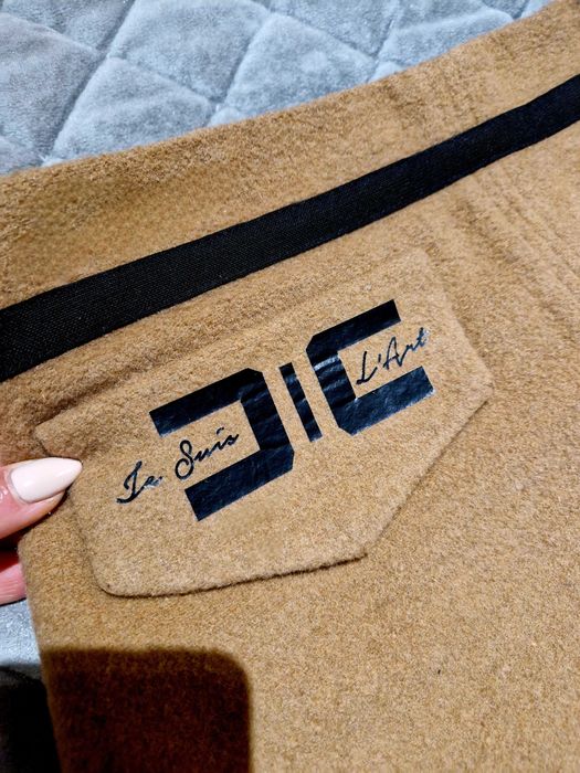 Пола AVIN Размер Л  Нова, със свален етикет