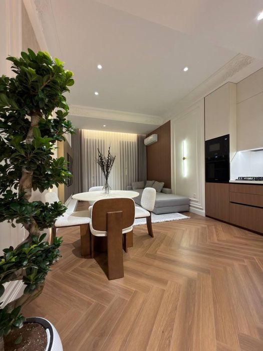 Ул.Кары Ниязи Жк "Wiston" 3/8/9 75кв.м евро ремонт с мебелью и технико