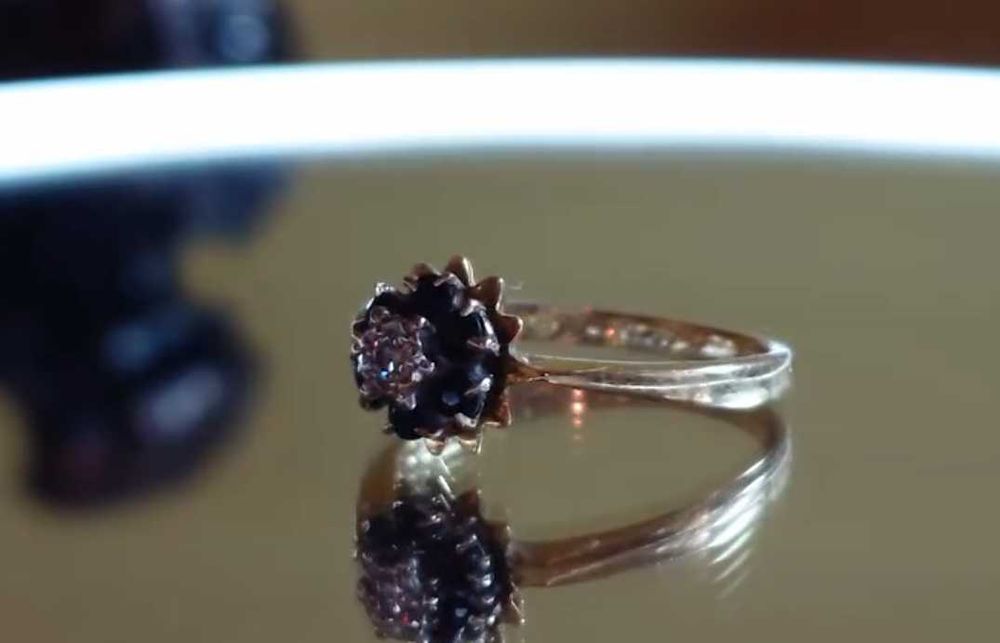 Inel vintage aur 18K cu diamant & 8 safire – mărime 51, 2,54 g