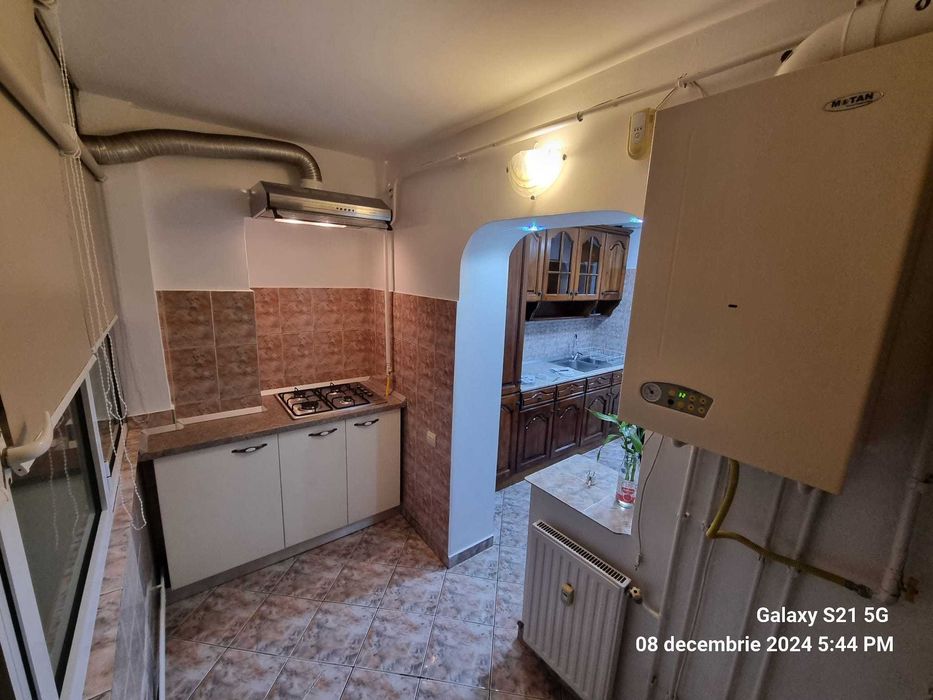 Apartament 2 camere decomandat zona Nicolina II