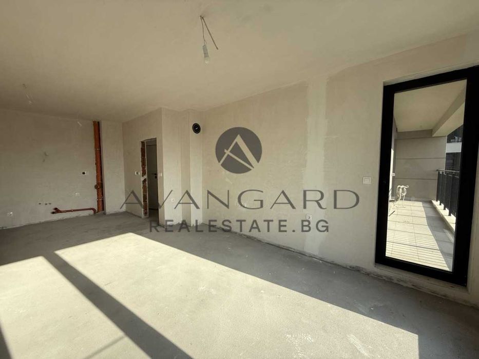 Продава се Тристаен апартамент в Пловдив, Тракия - 95 кв.м за 871 €/кв.м - Снимка #1