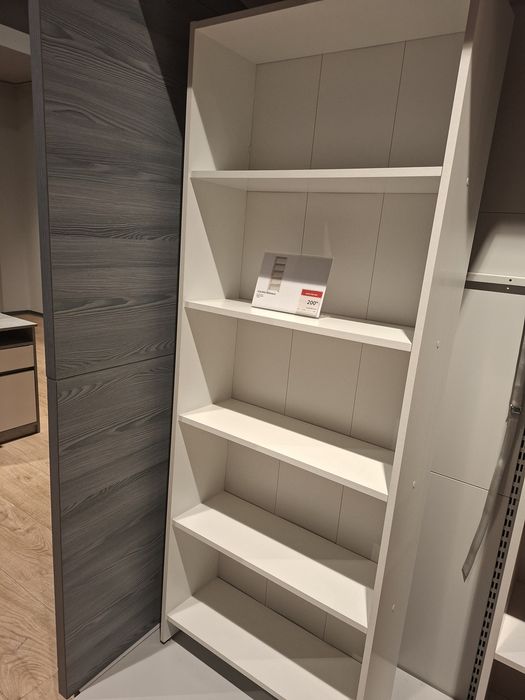 Set birou reglabil + bibliotecă albă – ideale pentru cameră copil