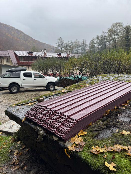 Tabla colorata pentru acoperis rezistenta