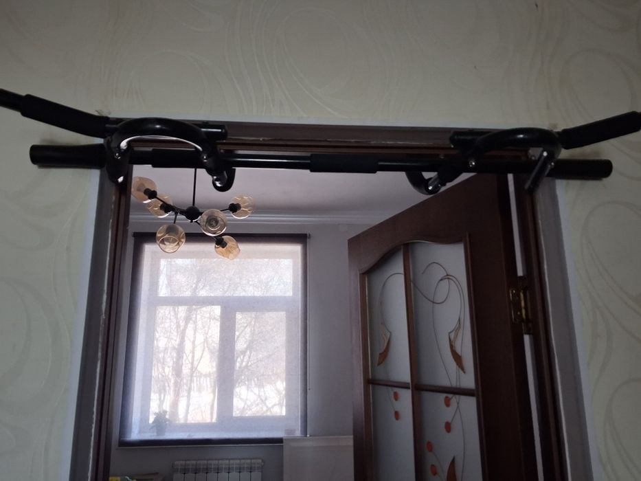 Турник на дверной проем