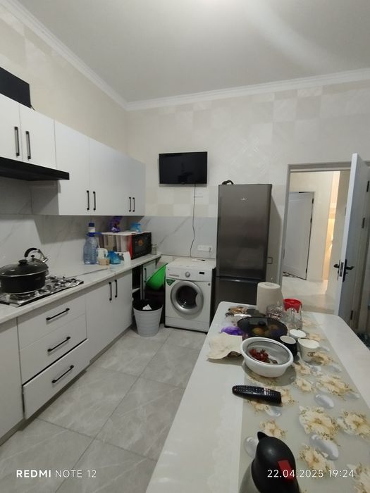 Продается евро дом 1 соток 3 уровня Олмос махалля.