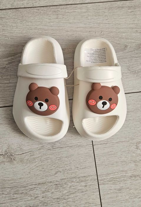 Papuci, marime 24-25