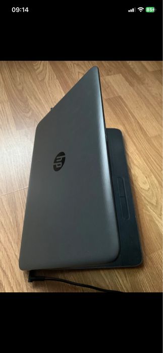 Laptop HP Slim Display 15,6 Led,Windows,4gb ram ddr3,500gb m functional cu incarcator se da cu proba.