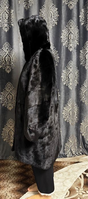 Продам норковую шубу