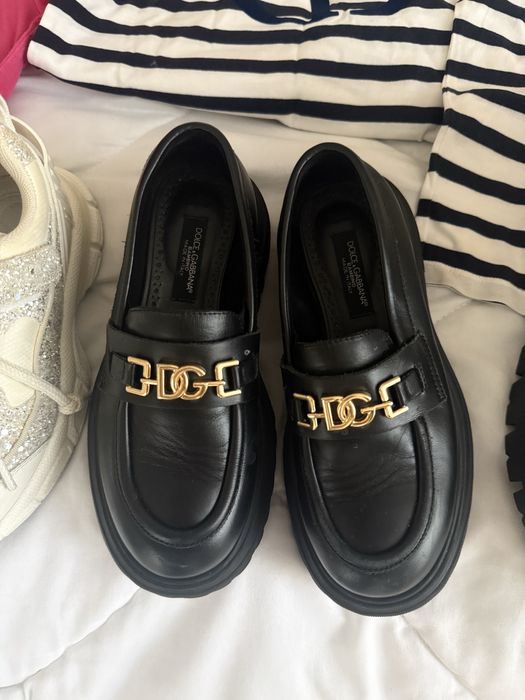 4 чифта за 200 евро Детски обувки за момиче Gucci, Monnalisa, Dolce and Gabbana 30 номер